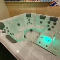oec_everest_hot_tub_012
