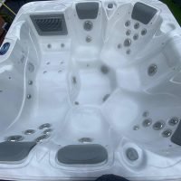 oec_everest_hot_tub_003