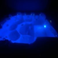 oec_everest_hot_tub_004