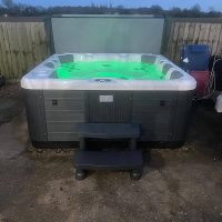 oec_everest_hot_tub_005